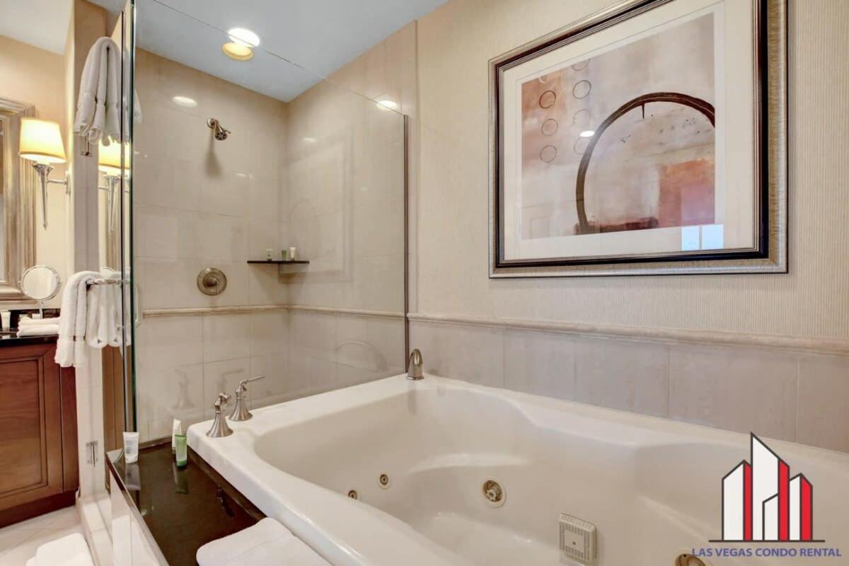 Hébergement de vacances Mgm Signature-36-603 Strip View Jacuzzi *